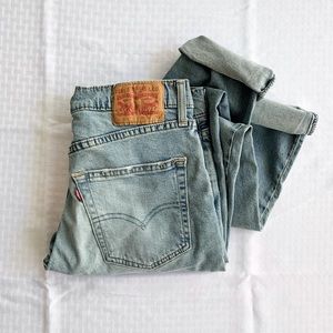 Distressed Levi 511 jeans